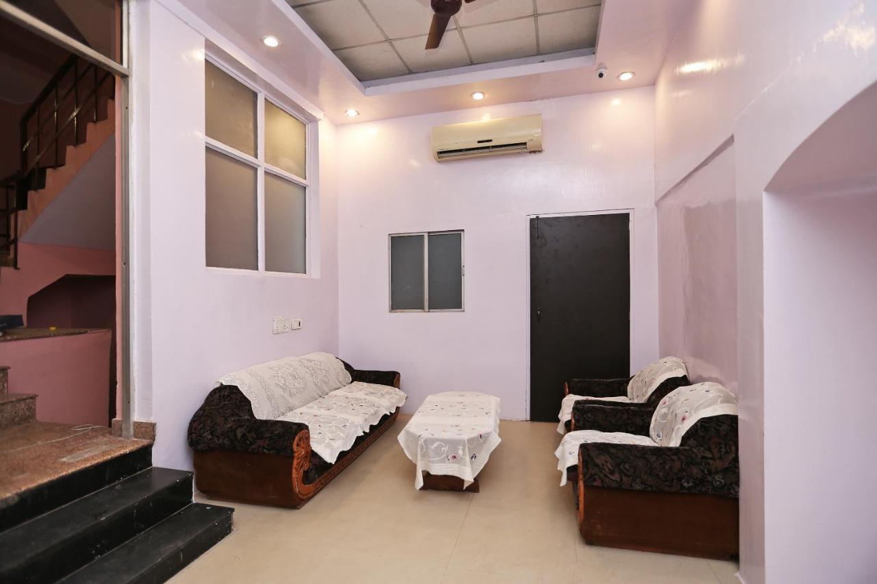 Hotel Oyo Flagship 14774 Sector 14 Gurgaon Extérieur photo