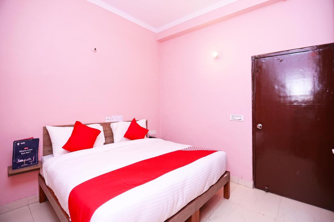 Hotel Oyo Flagship 14774 Sector 14 Gurgaon Extérieur photo