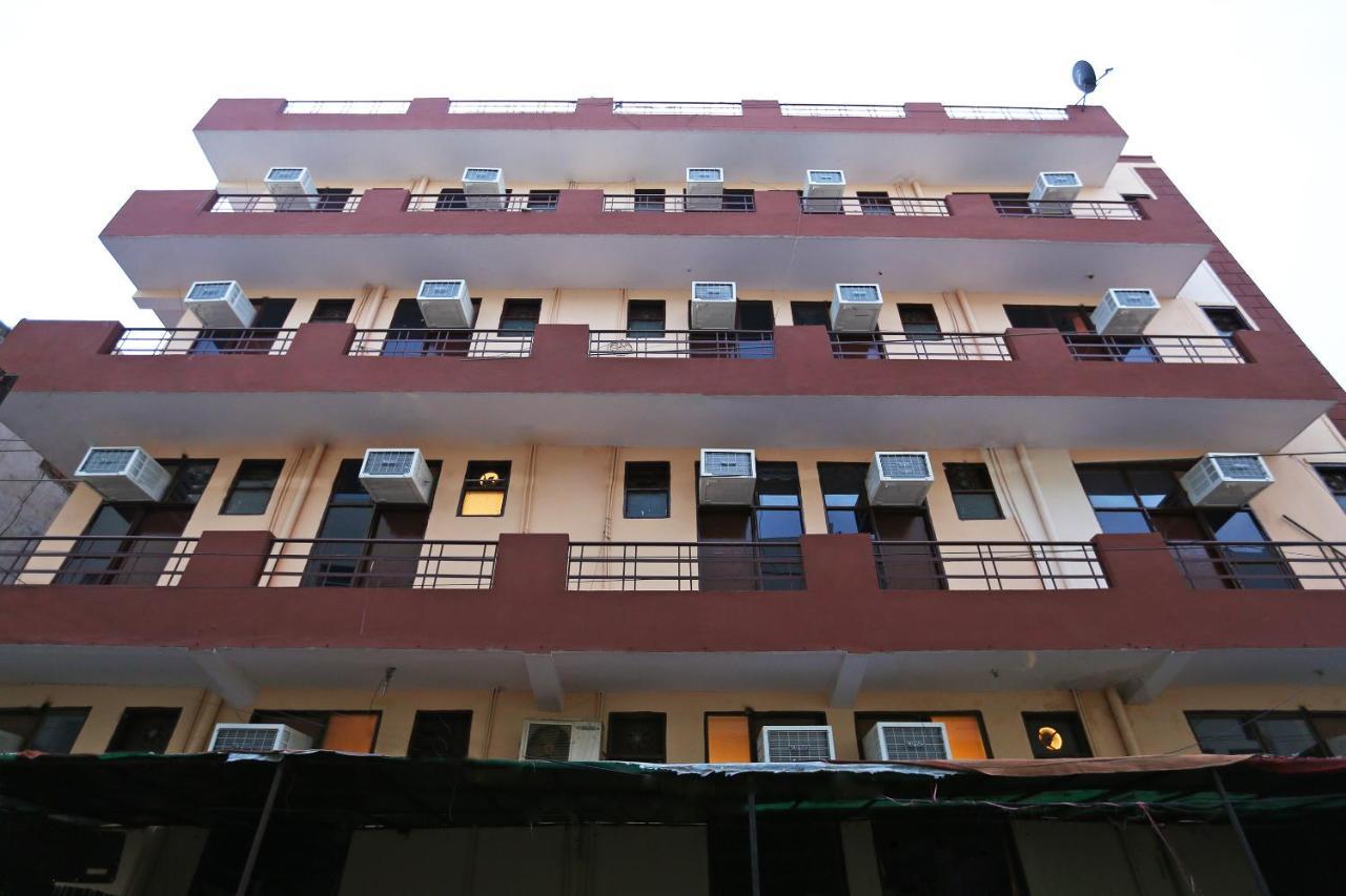 Hotel Oyo Flagship 14774 Sector 14 Gurgaon Extérieur photo