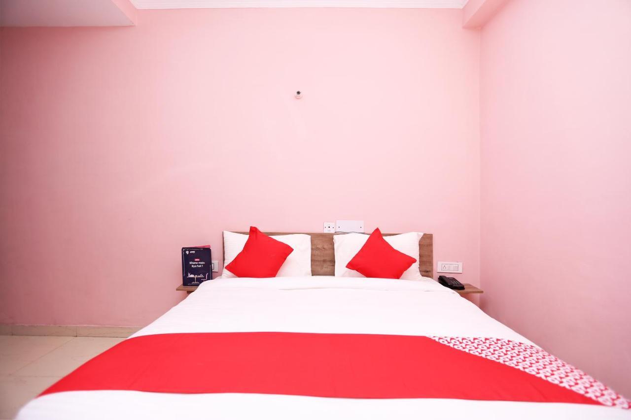 Hotel Oyo Flagship 14774 Sector 14 Gurgaon Extérieur photo