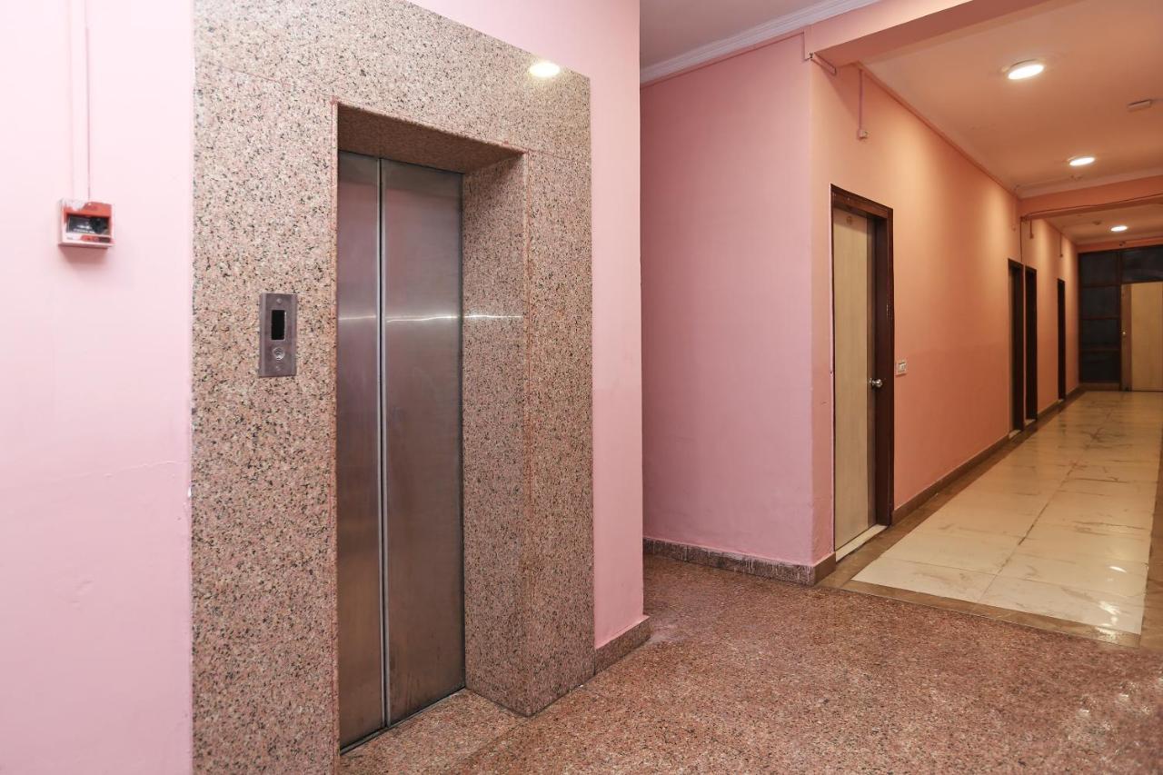 Hotel Oyo Flagship 14774 Sector 14 Gurgaon Extérieur photo