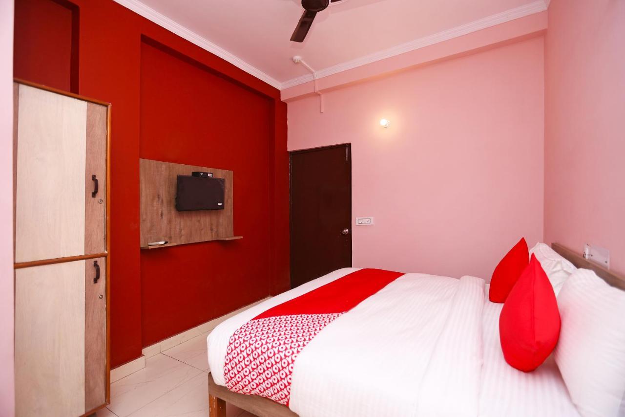 Hotel Oyo Flagship 14774 Sector 14 Gurgaon Extérieur photo