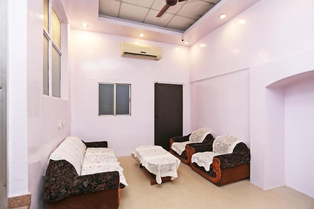 Hotel Oyo Flagship 14774 Sector 14 Gurgaon Extérieur photo