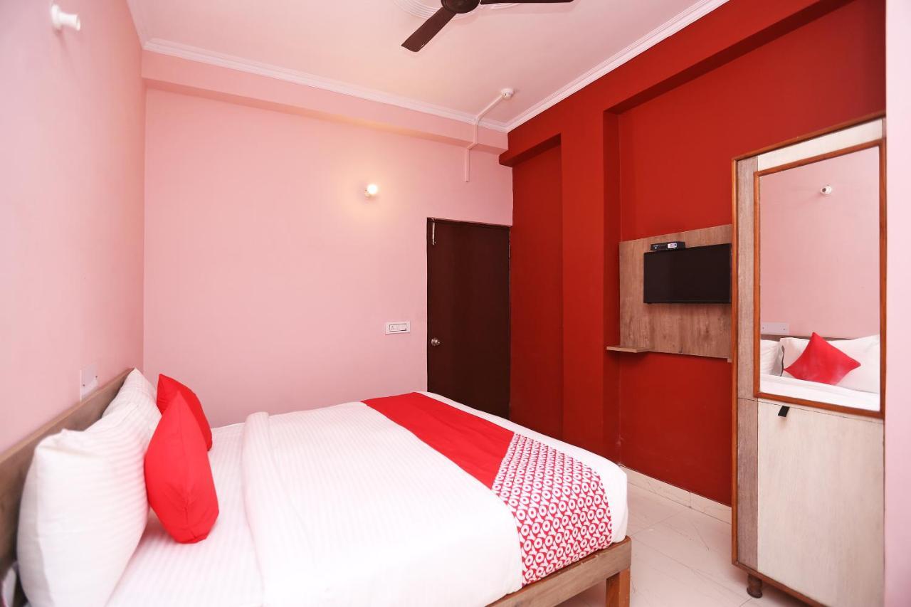 Hotel Oyo Flagship 14774 Sector 14 Gurgaon Extérieur photo
