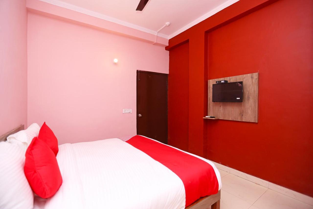 Hotel Oyo Flagship 14774 Sector 14 Gurgaon Extérieur photo